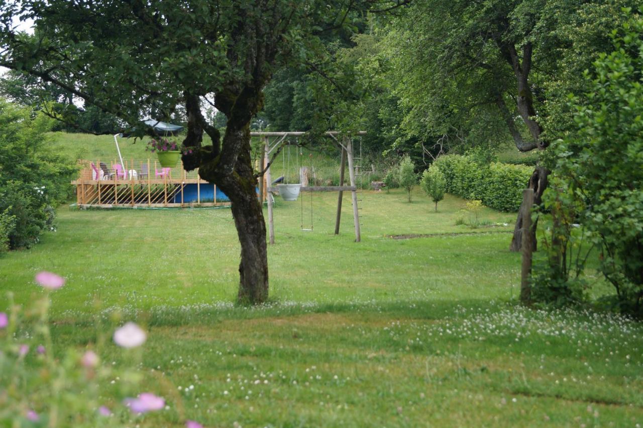 Gite De 15 Places En Chambre De 2, 4, 5 Personnes Saint-Exupéry-les-Roches Dış mekan fotoğraf